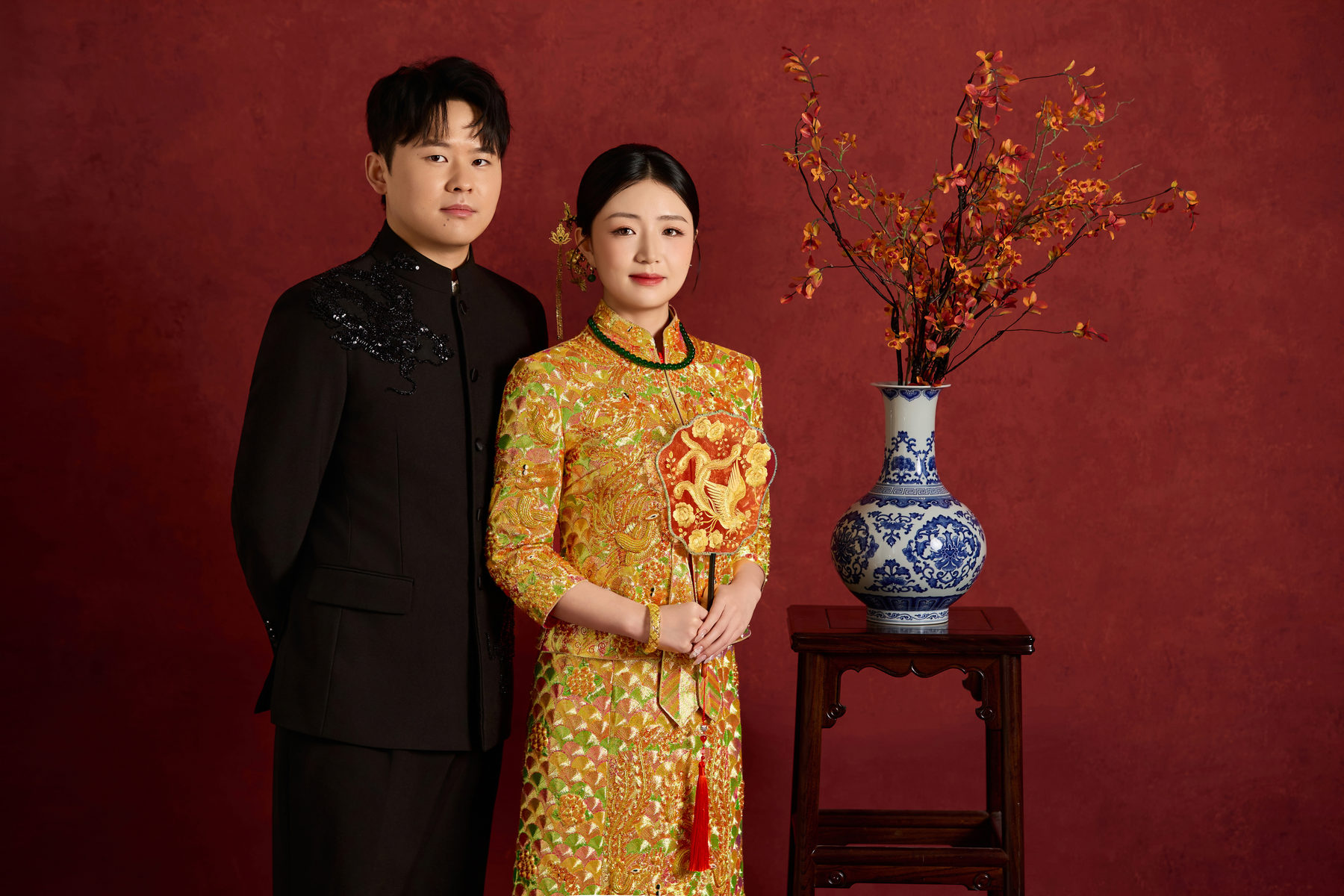 曹宇飞与陈泓键的中式礼服婚纱照