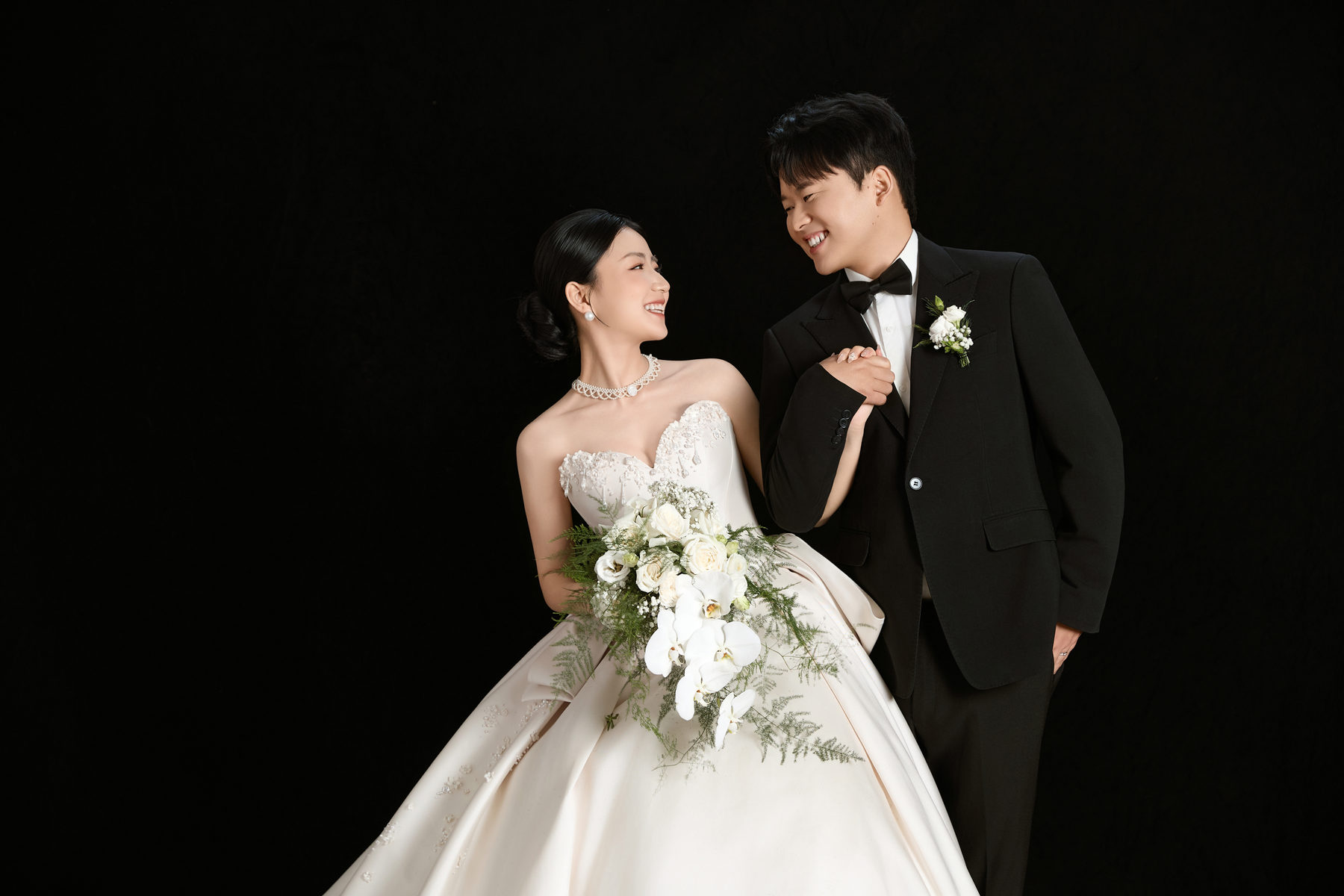 曹宇飞与陈泓键的婚纱照